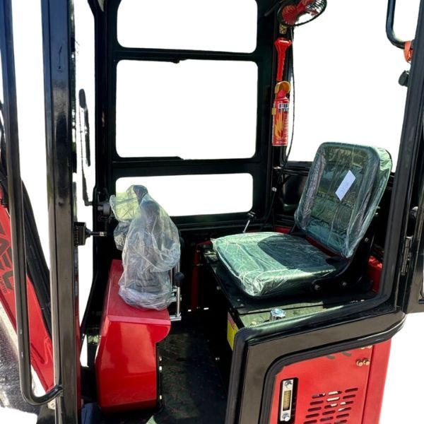 Mini Excavator 1.3T Briggs and Stratton with Cab